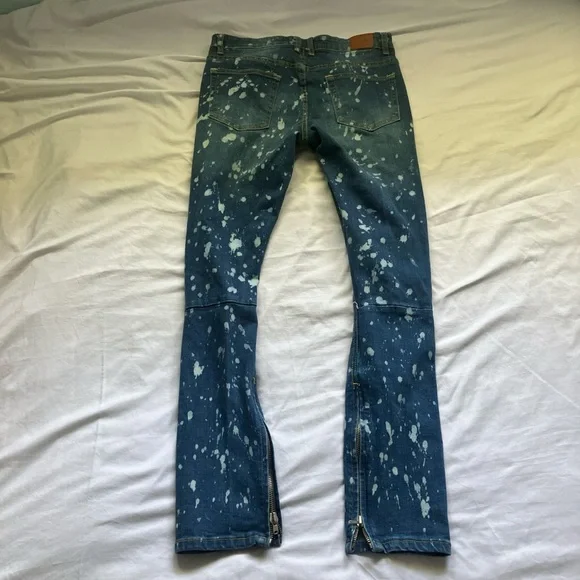 Crysp Denim Blue Jeans
Size 32x32 - Picture 5 of 7